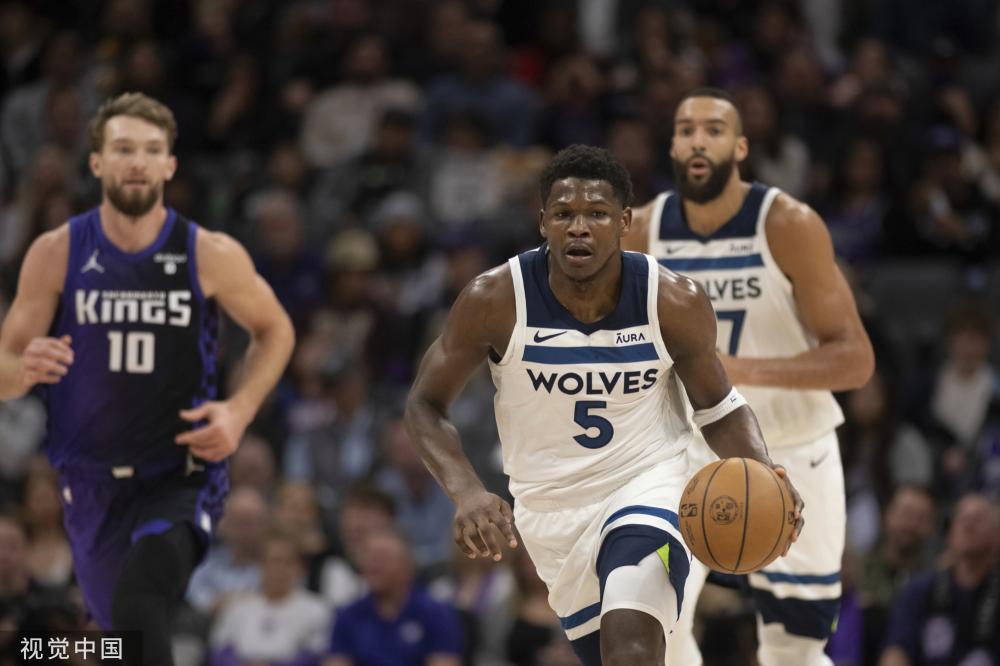 时而环绕着 时而环绕着