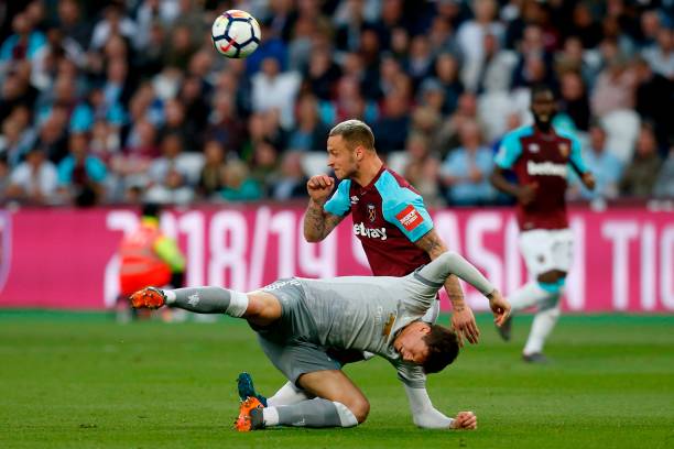 而门德斯在 而门德斯在